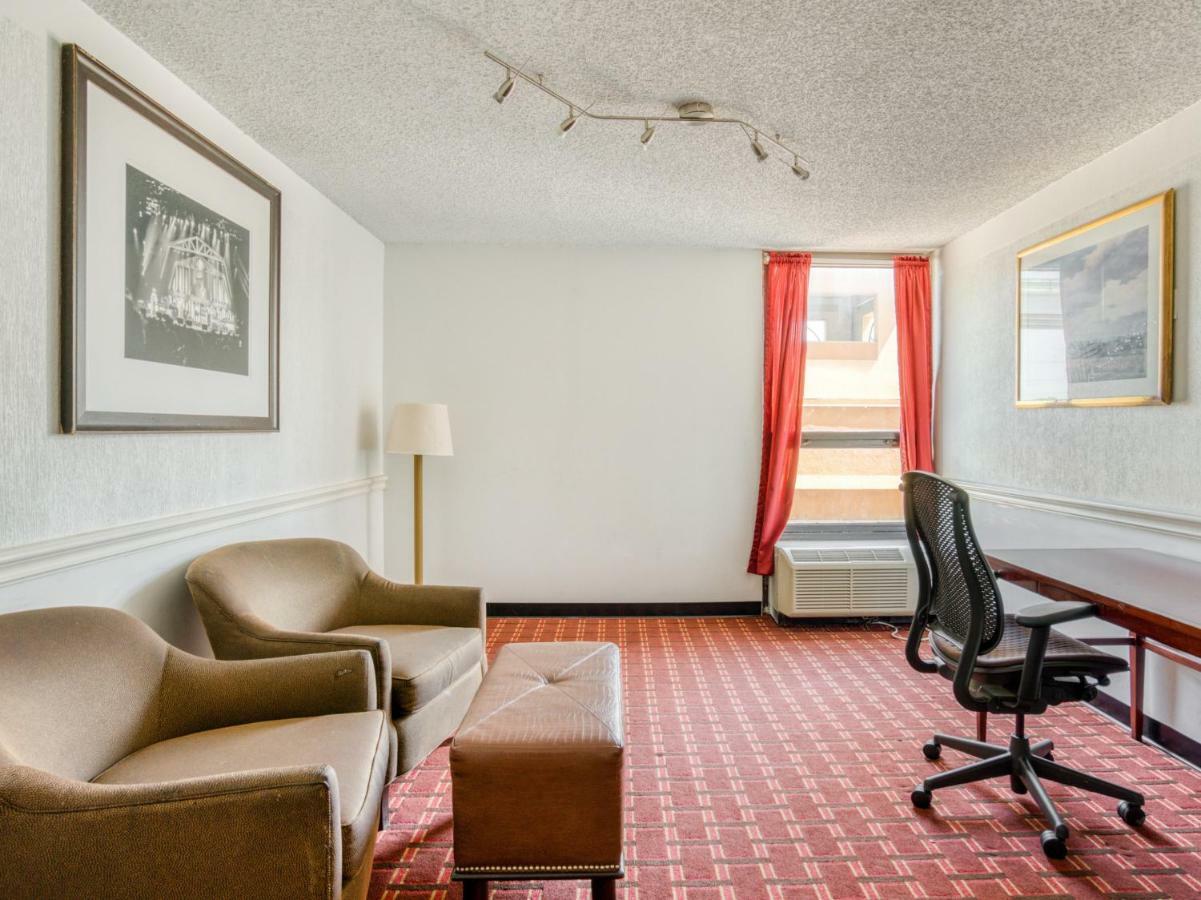 Hotel Oyo Townhouse Houston George Bush Intercontinental Zewnętrze zdjęcie