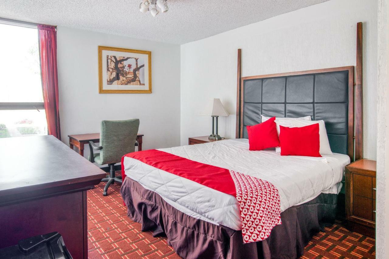 Hotel Oyo Townhouse Houston George Bush Intercontinental Zewnętrze zdjęcie